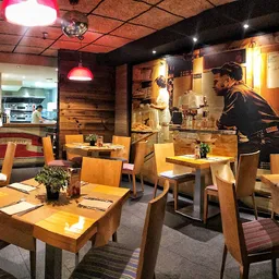 Restaurante Pizzería COMES - Restaurant