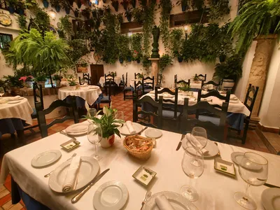 Restaurante Puerta Sevilla - Restaurant in Córdoba