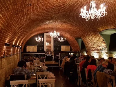 Suite 22 - Restaurant in Valladolid
