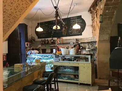 Toque de Queda - Mediterranean in Palma de Mallorca