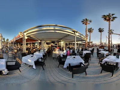 TORO Muelle Uno - Mediterranean in Malaga