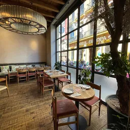 Torres y García | Restaurante en El Arenal - Spanish