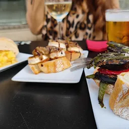 TrikuHarri Taberna Jatetxea - Grill